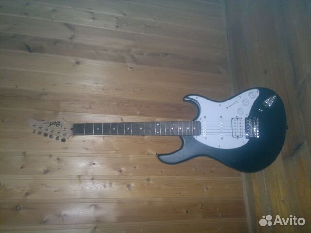Продаю гитару cort-G210