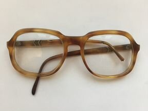 Glasses retro toys muscle