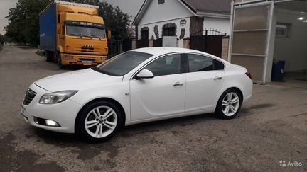 Opel Insignia 2.0 AT, 2010, седан