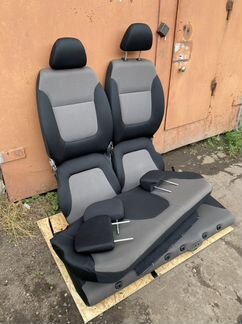 Продам части сидений от Mitsubishi L200