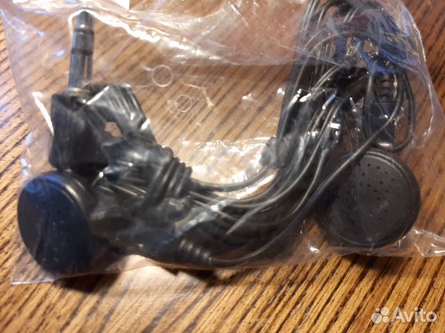 Наушники для сотовых телефонов 95 шт