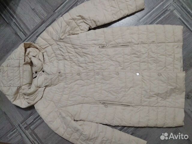 Куртки женские и пальто 44 размер