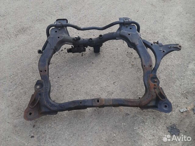 Балка передняя подрамник Honda Stream