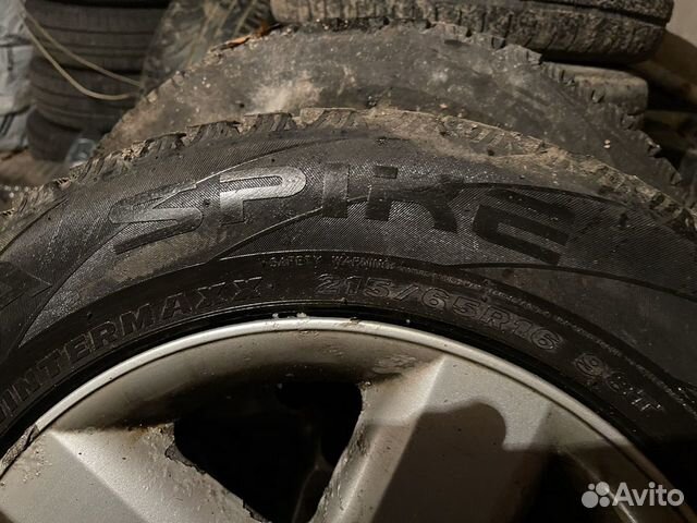 Presa Spike 215/65 R16