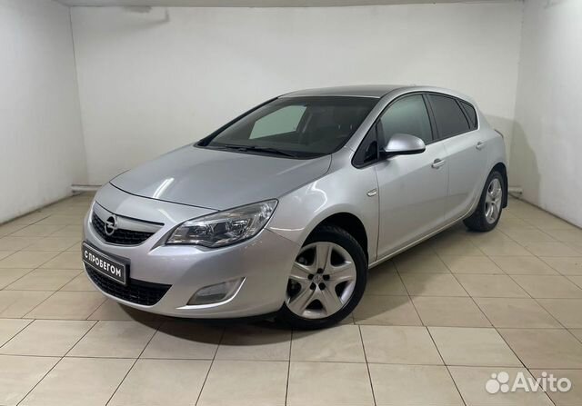 Opel Astra `2012