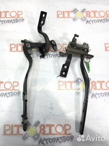 Петли багажника VW Touareg GP (7LA,7L6,7L7) 2002