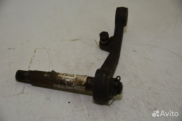 Рычаг маятниковый газ 2217 правый с осью