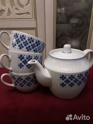 Новый набор чайник и 3 чашки. Вербилки