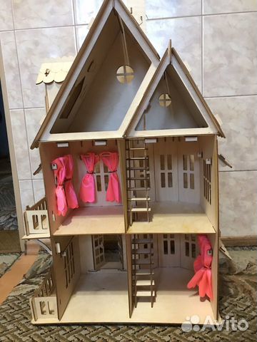 Кукольный домик с мебелью
