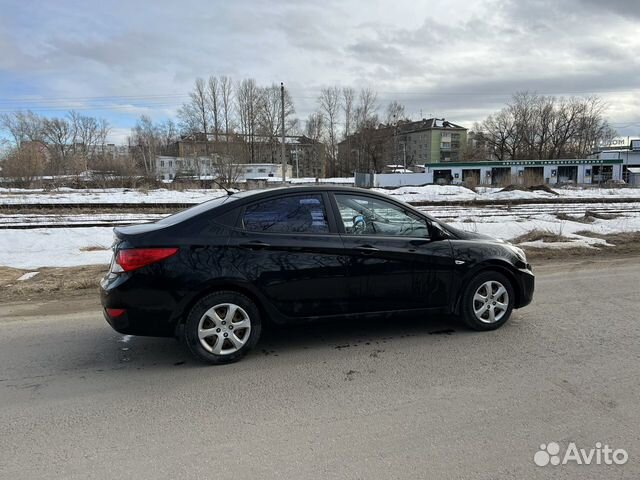 Hyundai Solaris 1.4 AT, 2012, 136 000 км