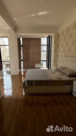 

3-к. квартира, 130 м², 3/12 эт.