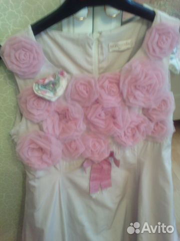 Бежевое нарядное платье Фирма monnal. K SA Бежевое нарядное платье Фирма monnal. K SA