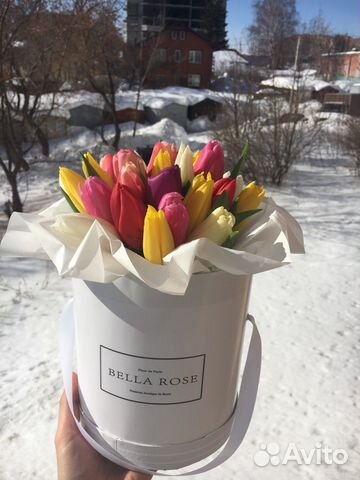 Тюльпаны в подарочных коробках