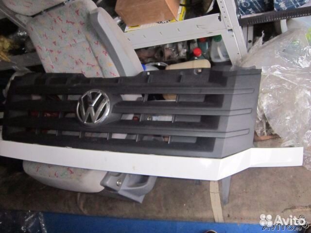 Решетка радиатора VW Crafter 2013г