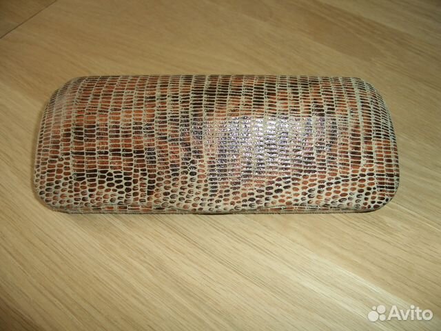 Солнцезащитные очки Yves Saint Laurent женские