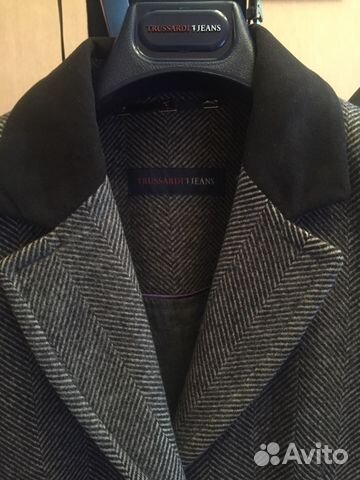 Пальто б.у. Trussardi оригинал Пальто б.у. Trussardi оригинал