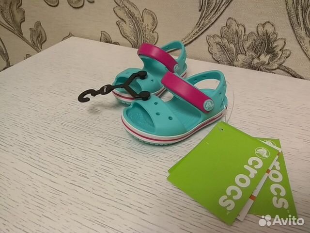 Новые сандалии Crocs. Размер с4 Новые сандалии Crocs. Размер с4