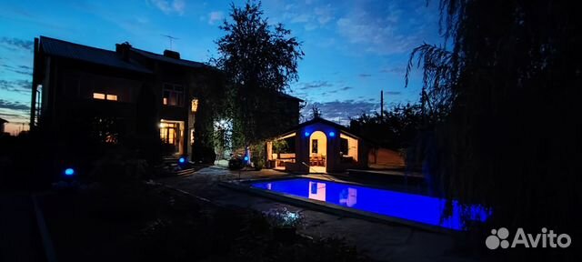 

10-к. и более коттедж, 600 м²