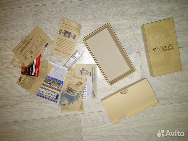 Коробка от SAMSUNG Galaxy S5 Коробка от SAMSUNG Galaxy S5