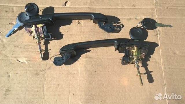 Ручка передней двери Фольксваген Гольф-3 / Венто Ручка передней двери Фольксваген Гольф-3 / Венто