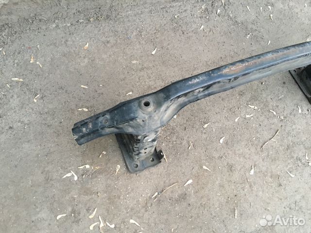 BMW X5 E70 до рестайлинга усилитель переднего бамп BMW X5 E70 до рестайлинга усилитель переднего бамп