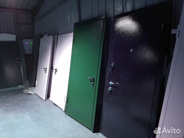 Заводская стальная дверь с порошковым покрытием