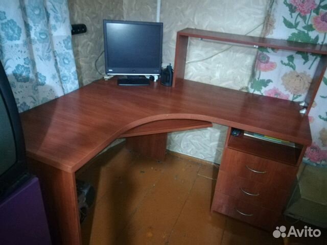 Компьютерный стол Компьютерный стол