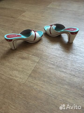 Босоножки кожаные