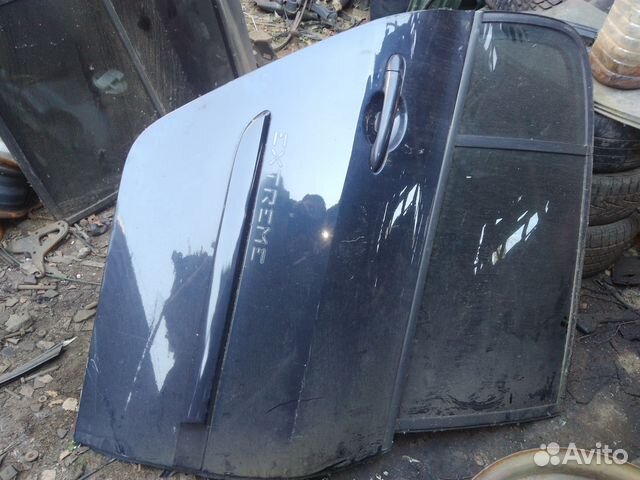 Дверь задняя правая на Renault Megane 2 Дверь задняя правая на Renault Megane 2