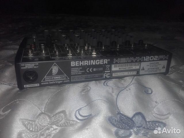 Микшерный пульт behringer henyx 1202