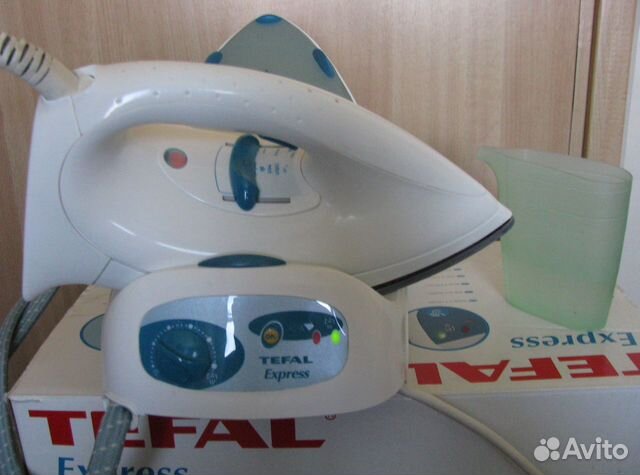 Утюг с парогенератором Tefal Express 2910 Утюг с парогенератором Tefal Express 2910