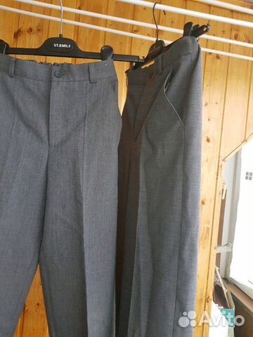 Школьная форма. Жилет и двое брюк. Длина брюк 86 с Школьная форма. Жилет и двое брюк. Длина брюк 86 с