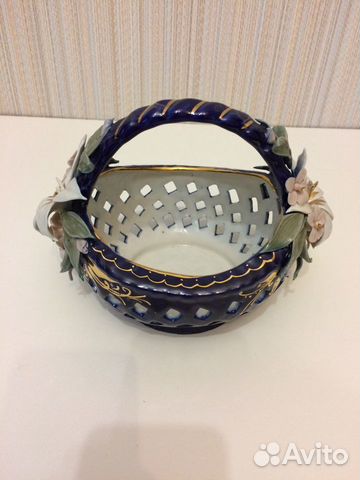 Фарфоровая конфетница Фарфоровая конфетница