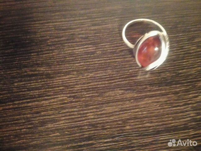 Кольцо серебро,камень янтарь.размер 18