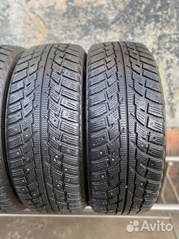 Зимние шины 225/60 R18 Kumho I Zen RV Stud KC16 Зимние шины 225/60 R18 Kumho I Zen RV Stud KC16