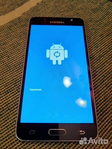 Телефон SAMSUNG J5 2016 Телефон SAMSUNG J5 2016