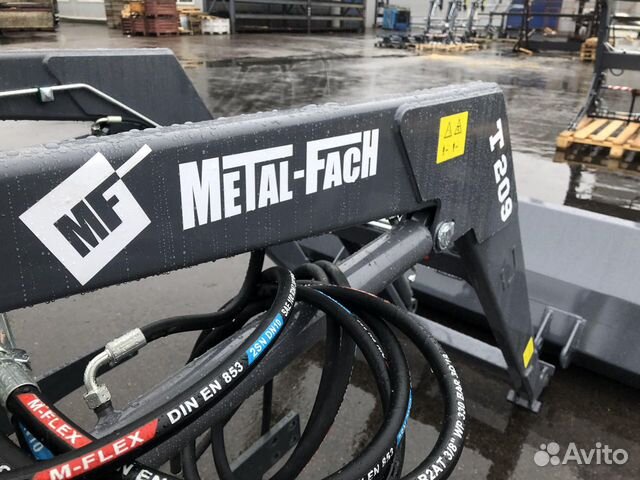 Фронтальный погрузчик T-209 (800) Metal-Fach, кун