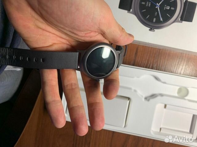Смарт часы LG Watch style