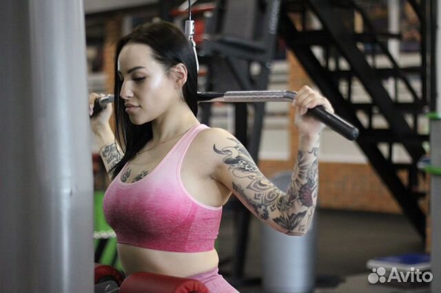 Спортивный костюм Спортивный костюм