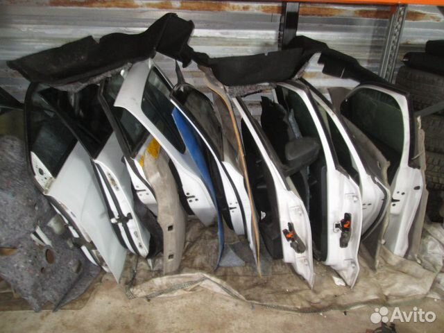 Двери на VW Polo седан 2010 г