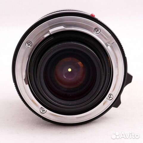 Voightlnder 28mm f/2 Ultron silver