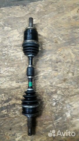 Привод левый на Nissan Primera P11