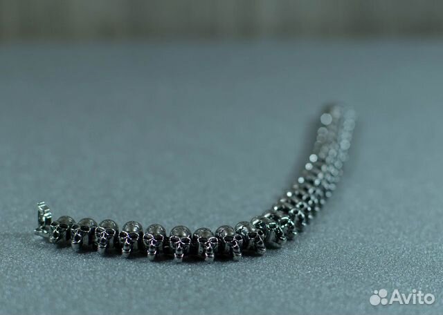 Браслет из металла в виде черепов Браслет из металла в виде черепов