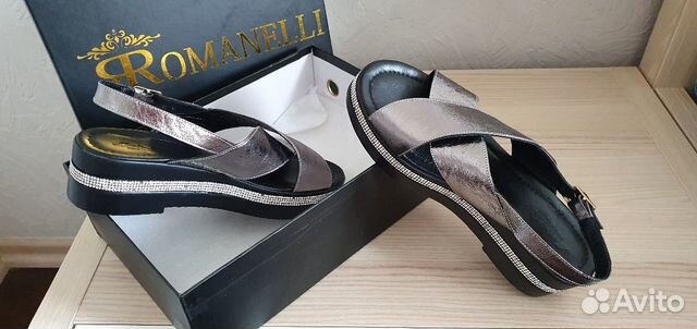 Босоножки женские