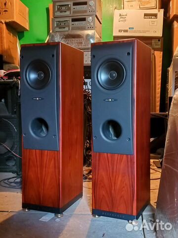 KEF-Reference Model One KEF-Reference Model One