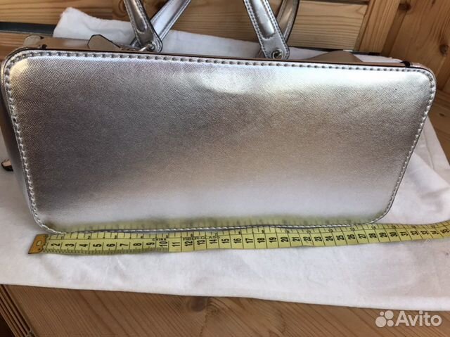 Новая кожаная сумка guess Новая кожаная сумка guess