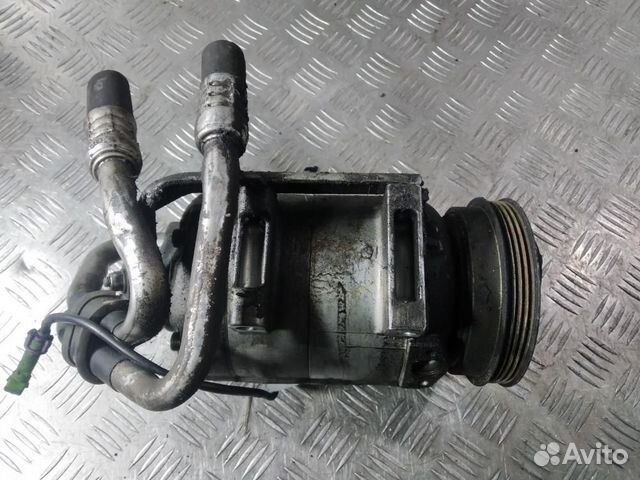 Компрессор кондиционера Audi A4 B5 1.8 (1998)