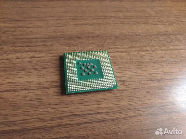 Процессор Intel Pentium 4 с оригинальным кулером