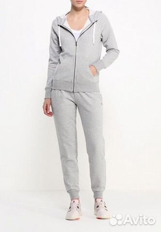 Костюм спортивный reebok Костюм спортивный reebok