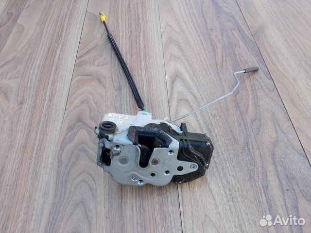 Замок двери передний правый Chevrolet Cruze